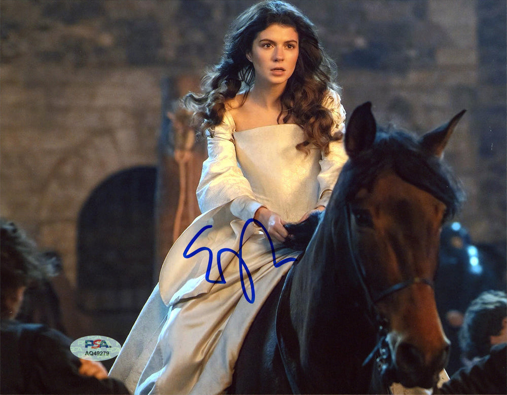 Emily Bader My Lady Jane Authentic Signed 8x10 Horizontal Photo PSA/DNA #AQ49279