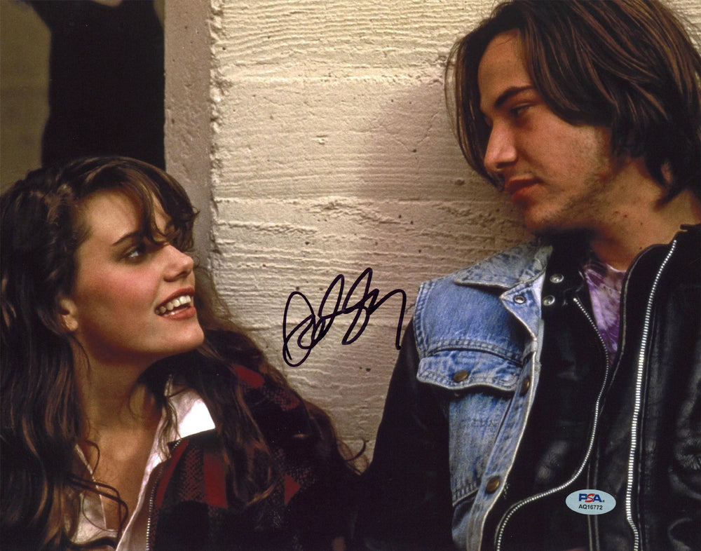 Ione Skye River's Edge Authentic Signed 11x14 Horizontal Photo PSA/DNA #AQ16772
