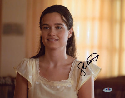 Sarah Catherine Hook The White Lotus Signed 11x14 Photo PSA/DNA #AQ51608